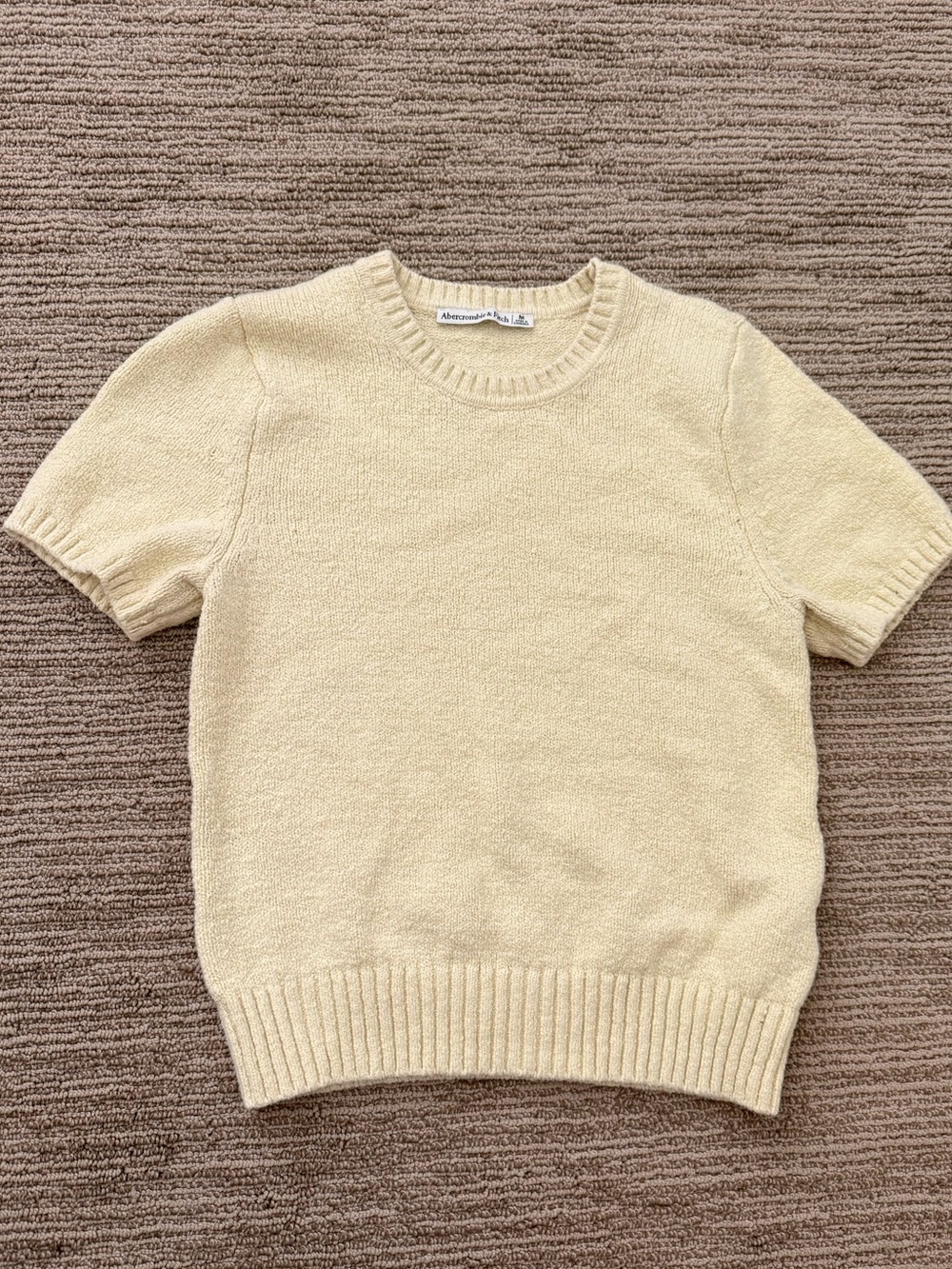 Abercrombie & Fitch Kids Short-Sleeve Crewneck Sweater in Cream